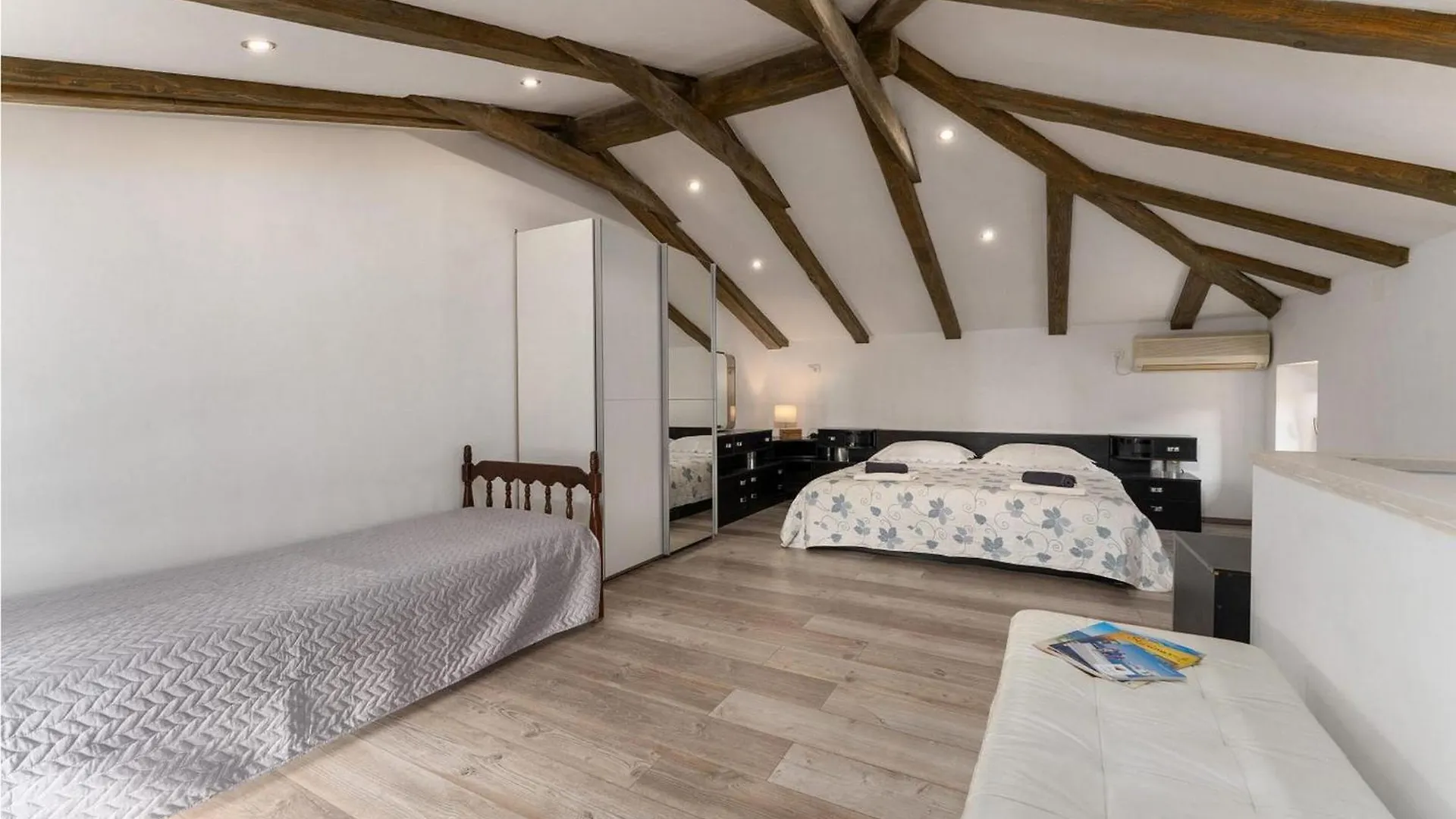 Vila Paris Poreč 0*,  Chorvatsko